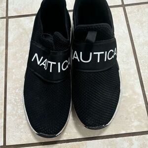 Nautica Sneakers (7. 1/2)